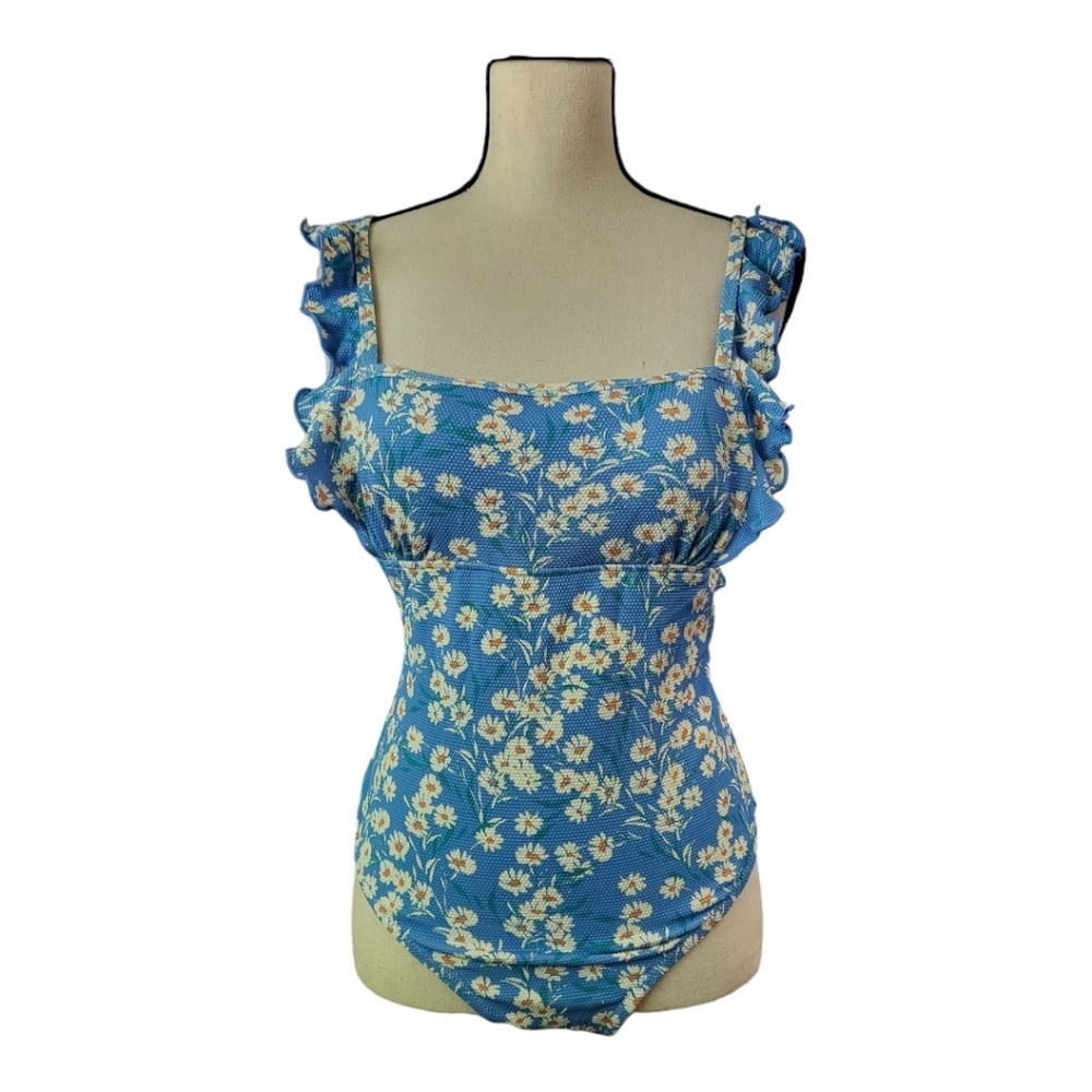 💕Jessica‎ Simpson daisy print swimsuit with ruffles